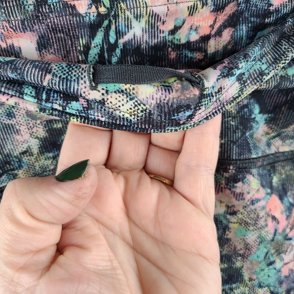 Women's Lululemon Fast And Free Crop II Size 12 Dappled Daze Multi Floral Nulux - Picture 1 of 8